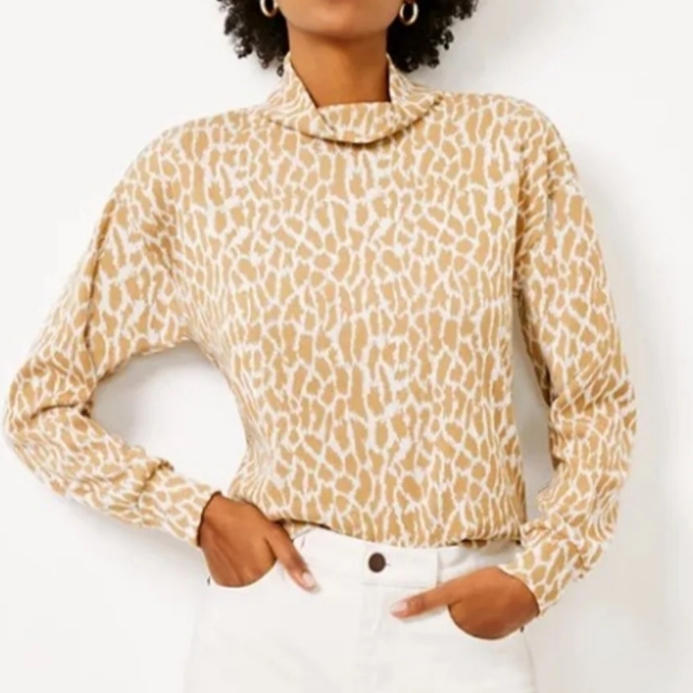 LOFT ANIMAL PRINT GORGEOUS SWEATER SZ MEDIUM